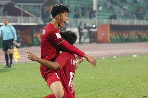Vượt sức ép trọng tài, U20 Việt Nam xuất sắc hạ Qatar để chạm một tay vào tứ kết