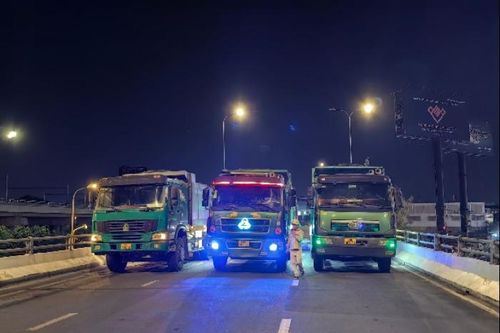 Cầu vượt Nguyễn Hữu Cảnh thông xe sau 5 tháng sửa chữa vì sự cố đứt cáp