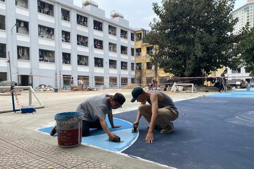 Những cú nhảy cùng màu sắc