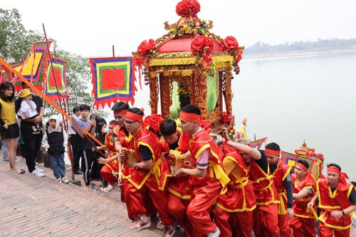 Trang trọng lễ 'rước nước' tại Lễ hội làng nghề Bát Tràng