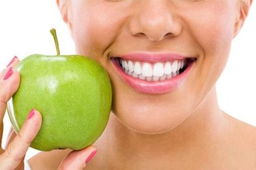 Phụ nữ sống thọ thường có 4 đặc điểm khác biệt trên cơ thể