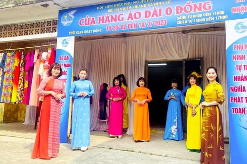 Tặng áo dài miễn phí làm đẹp cho chị em