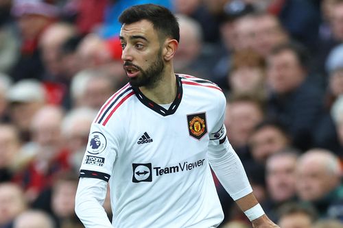Cựu trọng tài Premier League kêu gọi FA trừng phạt Bruno Fernandes