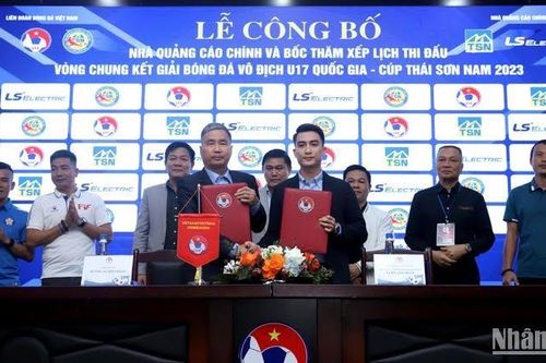 Sức hấp dẫn của bóng đá trẻ