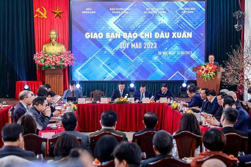 Quy định trách nhiệm, quyền hạn, bổ nhiệm, miễn nhiệm, khen thưởng, kỷ luật lãnh đạo cơ quan báo chí