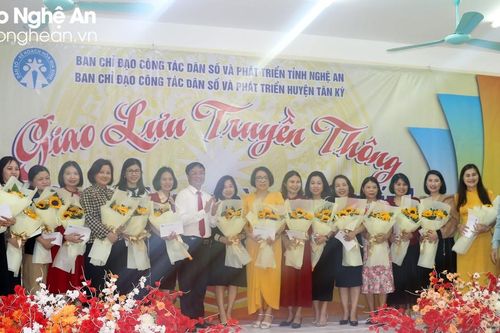 Giao lưu truyền thông dân số 'Những hành trình nối tiếp'