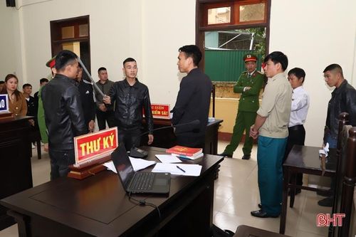 Dùng tuýp sắt đến 'giải cứu' con rể, bố vợ nhận... bản án 24 tháng tù giam