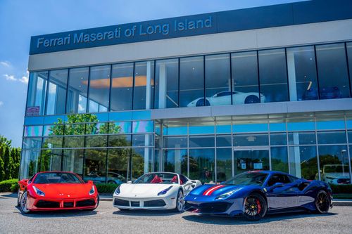 Đại lý siêu xe bị trộm 4 chiếc Ferrari trong đêm