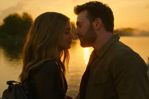 Phim mới đầy cảnh nóng của Chris Evans và Ana de Armas