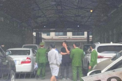 Hà Nội: Công an khám xét Trung tâm đăng kiểm 29-03V ở Láng Thượng