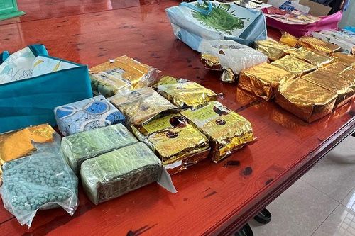 Khen thưởng lực lượng công an phá án nhanh vụ vận chuyển hơn 18kg ma túy
