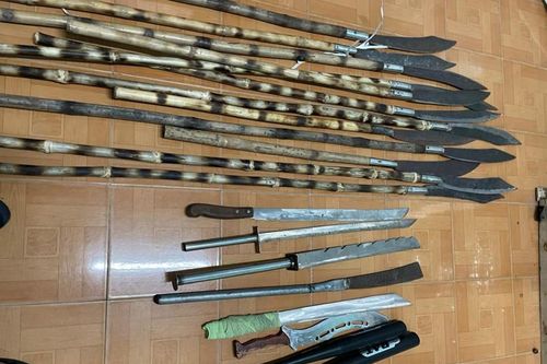 Bắt giữ nhóm côn đồ chuẩn bị hung khí định chống trả lực lượng chức năng