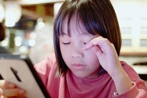 Bị cấm chơi game, trẻ em Trung Quốc chuyển sang nghiện video ngắn