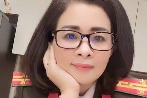 Đại tá dỏm bị cáo buộc lừa ca sĩ lẫn luật sư, chiếm đoạt hơn 9 tỷ đồng