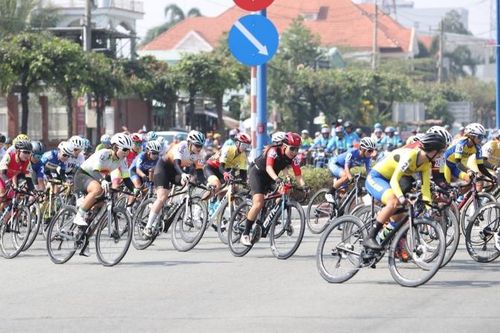 Khai mạc Giải xe đạp nữ quốc tế Bình Dương lần thứ 13