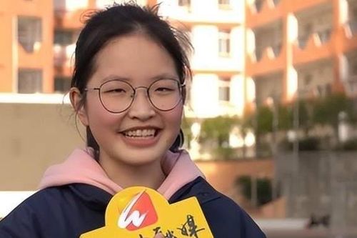 Nữ sinh lớp 9 được tuyển thẳng chương trình thạc sĩ