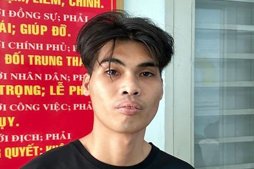 Nam thanh niên kề dao vào cổ tài xế Grabcar để cướp tiền