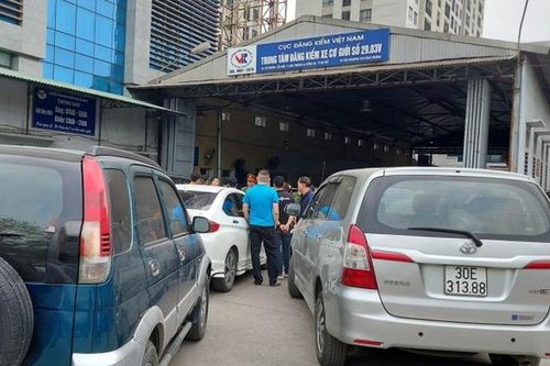 Huy động đăng kiểm viên địa phương khác tăng cường cho Hà Nội, Thành phố Hồ Chí Minh