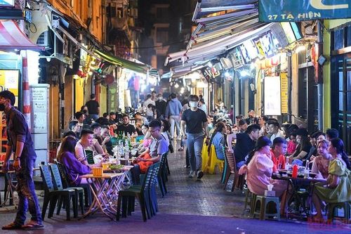 Cân nhắc thu phí vỉa hè