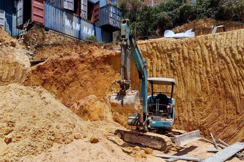 Một người tử vong do bờ đất cao sụt vùi lấp tại Đà Lạt