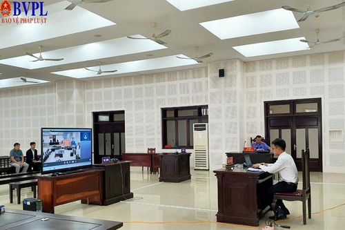 Tham ô tài sản, lãnh án 16 năm tù