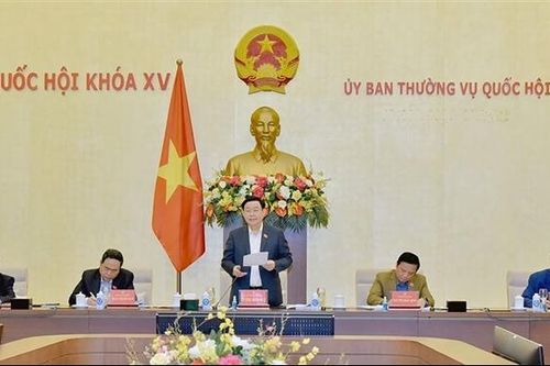 Chủ tịch Quốc hội Vương Đình Huệ: Chú trọng cả 'phòng' và 'chống' tiêu cực trong xây dựng pháp luật