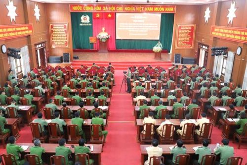 Công an Đắk Nông quán triệt, nghiên cứu bài phát biểu của đồng chí Tổng Bí thư Nguyễn Phú Trọng tại Lễ kỷ niệm 75 năm CAND học tập, thực hiện 6 điều Bác Hồ dạy