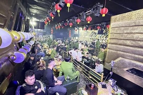 Đột kích quán bar ở Vĩnh Phúc, phát hiện 26 đối tượng đang 'phê' ma túy