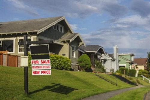 Thị trường nhà ở Canada phục hồi sau quyết định tạm dừng tăng lãi suất