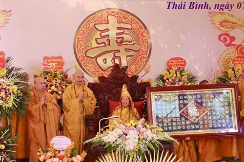 Thái Bình: Khánh thọ Trưởng lão Hòa thượng Thích Thanh Dục, Phó Pháp chủ GHPGVN tròn 96 tuổi