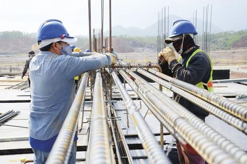 Thị trường vật liệu xây dựng kỳ vọng 'lực kéo' từ đầu tư công