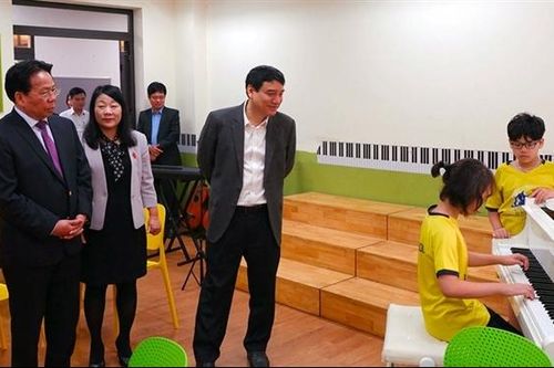 Quan tâm đào tạo lại giáo viên dạy các môn học mới