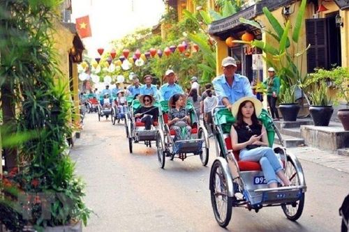Trung Quốc mở tour tới Việt Nam: Những ngành hưởng lợi nhiều nhất