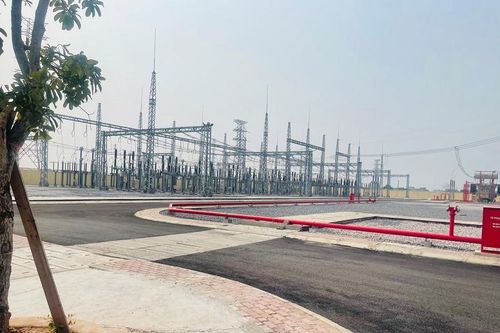 Đóng điện Trạm biến áp 220kV Yên Mỹ và đấu nối: Tăng cường đảm bảo điện cho tỉnh Hưng Yên