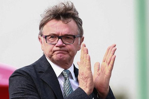 HLV Philippe Troussier: Tôi không thích so sánh với ông Park Hang Seo