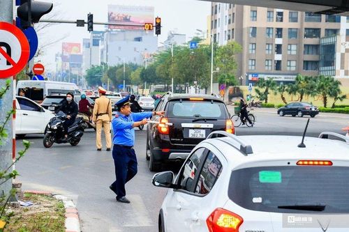 Hà Nội: Tổ chức giao thông lại tại khu vực nút giao Cổ Linh - Đàm Quang Trung