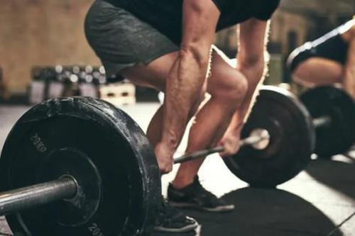 Vụ tập gym suýt liệt chân, bác sĩ cảnh báo khi luyện tập