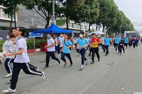 Sôi nổi Ngày chạy Olympic vì sức khỏe toàn dân và khai mạc giải Half Marathon tỉnh Bình Dương