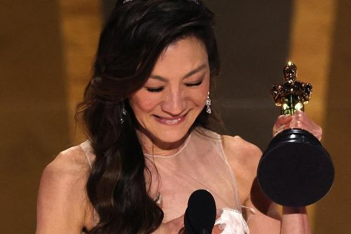 Dương Tử Quỳnh thắng giải Nữ diễn viên xuất sắc tại Oscar 2023