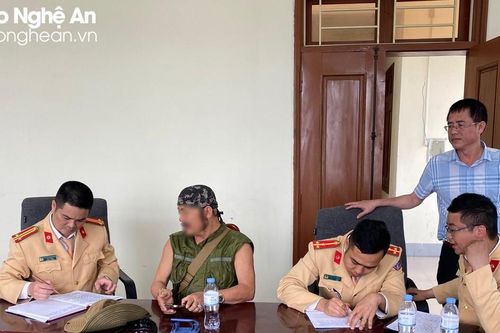 Xử lý nghiêm các vi phạm về an toàn giao thông tại lễ hội áo dài Hoa cúc biển