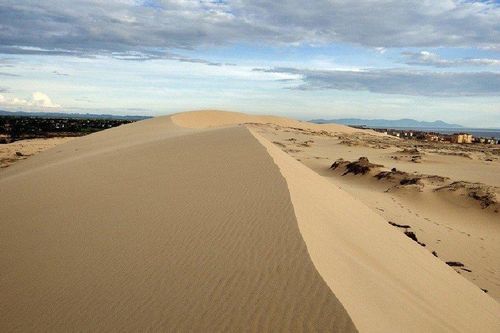Khám phá cồn cát Quang Phú – 'sa mạc thu nhỏ' giữa lòng Quảng Bình