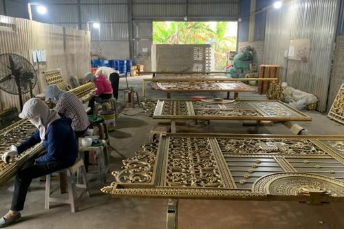 Nhà máy sản xuất nhôm đúc FACO tặng vàng thần tài cho đại sứ sản phẩm