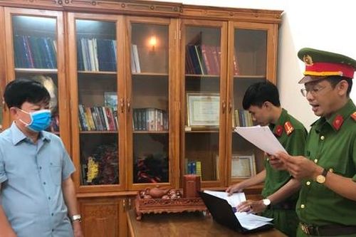 Nguyên Giám đốc CDC Cà Mau được tại ngoại sau hơn 5 tháng bị bắt vì liên quan Cty Việt Á