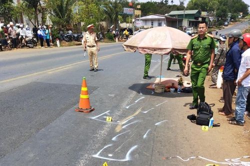 Tài xế tô tô tải gây tai nạn chết người rồi bỏ trốn