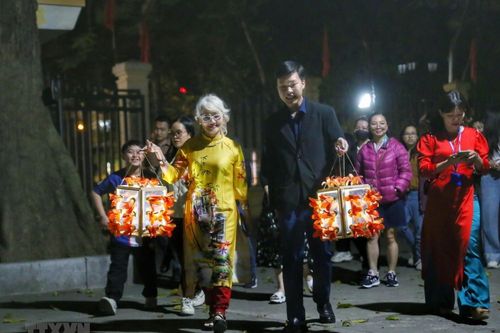 Chương trình du lịch 'Bác Cổ - Mùa hoa gạo'