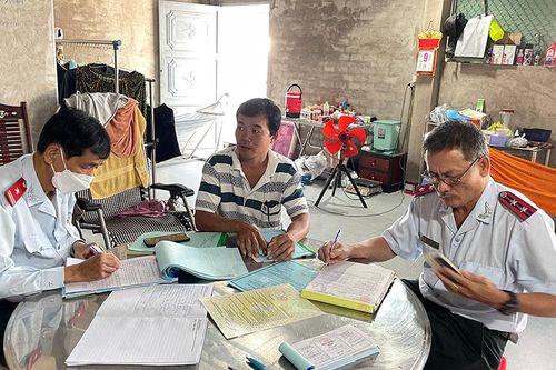 Kiểm tra an toàn thực phẩm trên địa bàn huyện Châu Phú