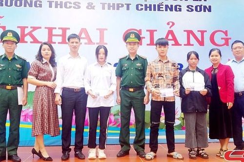 Gương mặt trẻ tiêu biểu quân hàm xanh