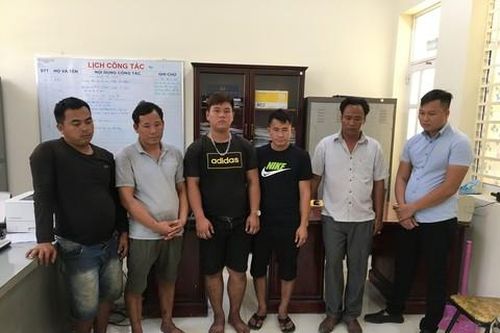 Hàng loạt doanh nghiệp sập bẫy 2 xe tải 'ma' chuyên thu mua phế liệu giá cao