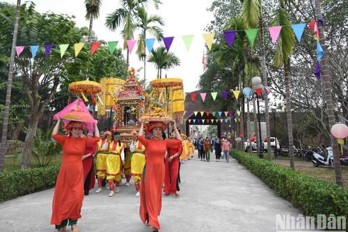 Khai hội Thành Bản Phủ tại Điện Biên