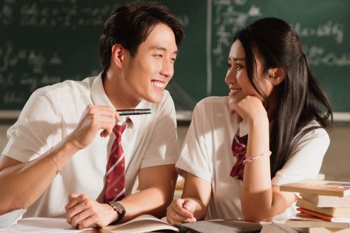 MC Mai Anh VTV khoe giọng ngọt ngào, đóng cặp với trai đẹp kém 5 tuổi